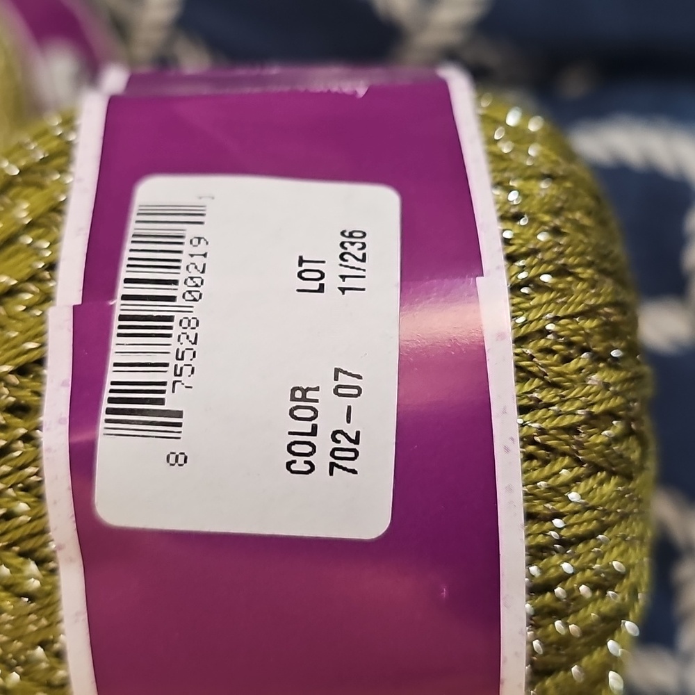 Yarn - Gold - Picture 2 of 2